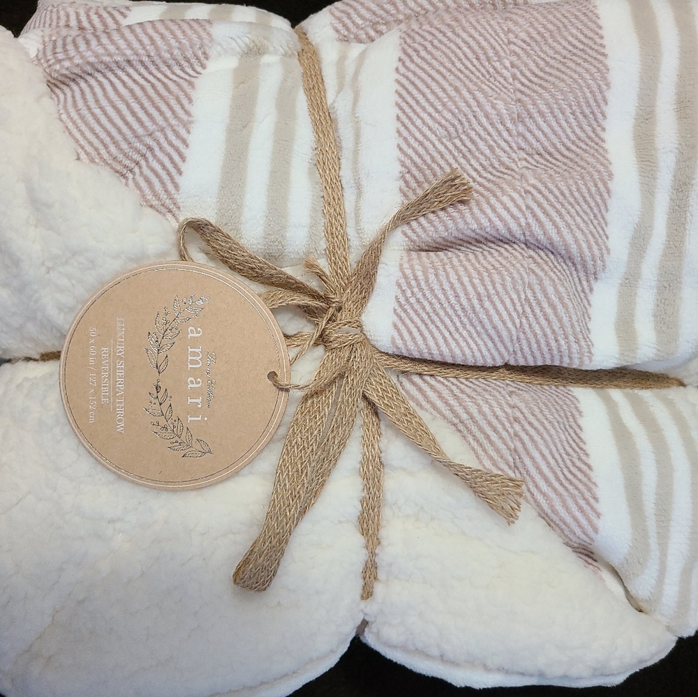Sherpa throw